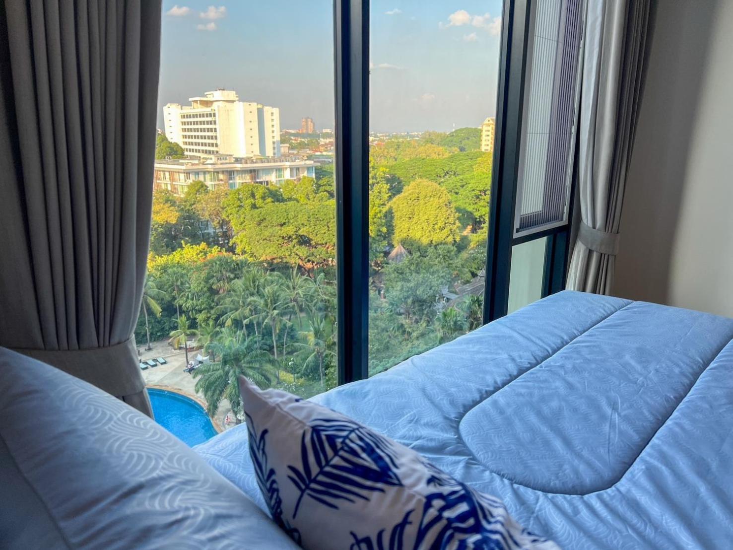 The Astra Luxury Condo In Town 치앙마이 외부 사진