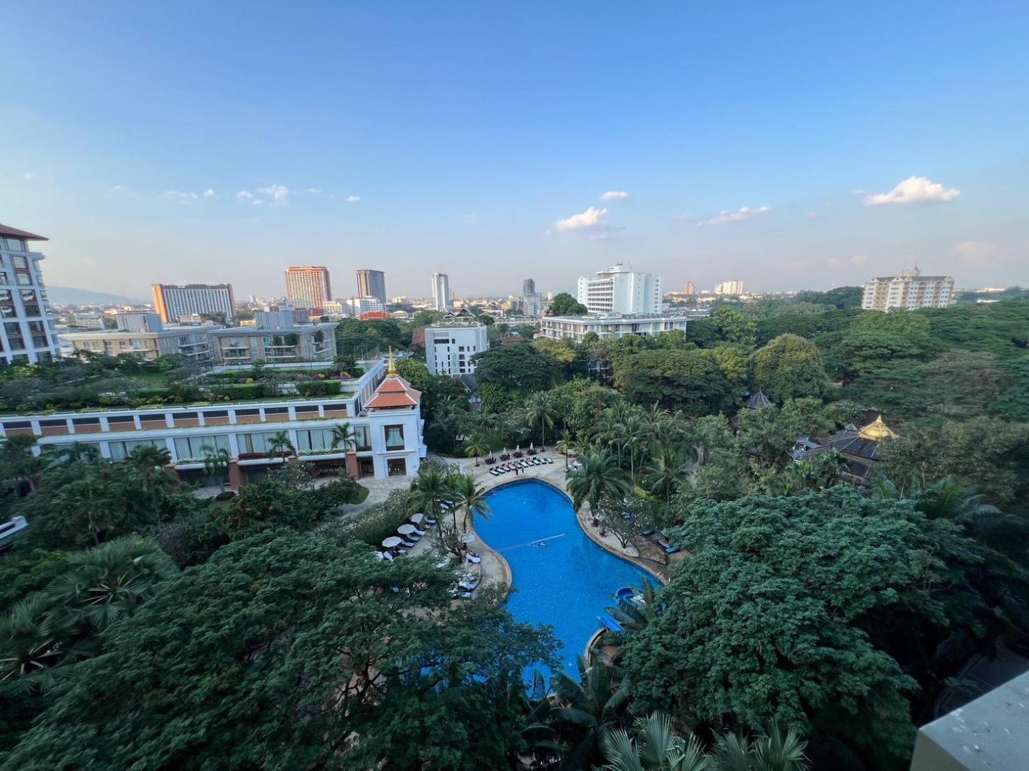 The Astra Luxury Condo In Town 치앙마이 외부 사진